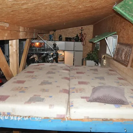 Dvor Pod Krikmi *
