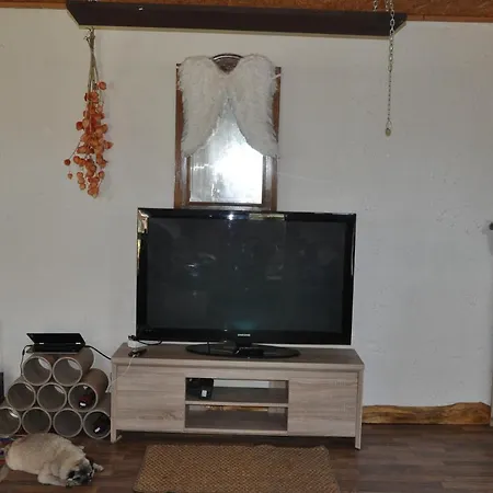 Dvor Pod Krikmi *
